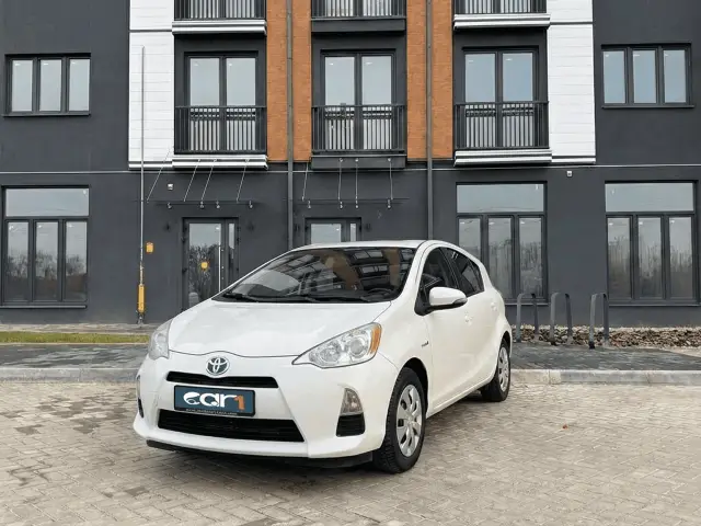 Toyota Prius C 2015